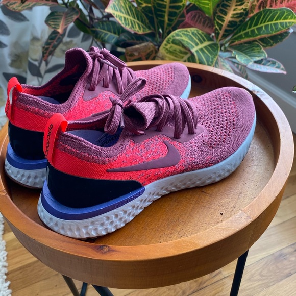 Women’s Nike Epic React running shoes 6.5 - Picture 2 of 8